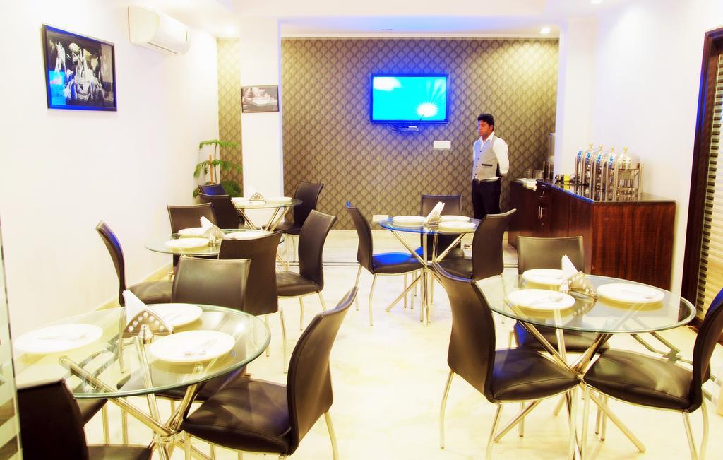 Hotel Deer Parkk Nowe Delhi Zewnętrze zdjęcie