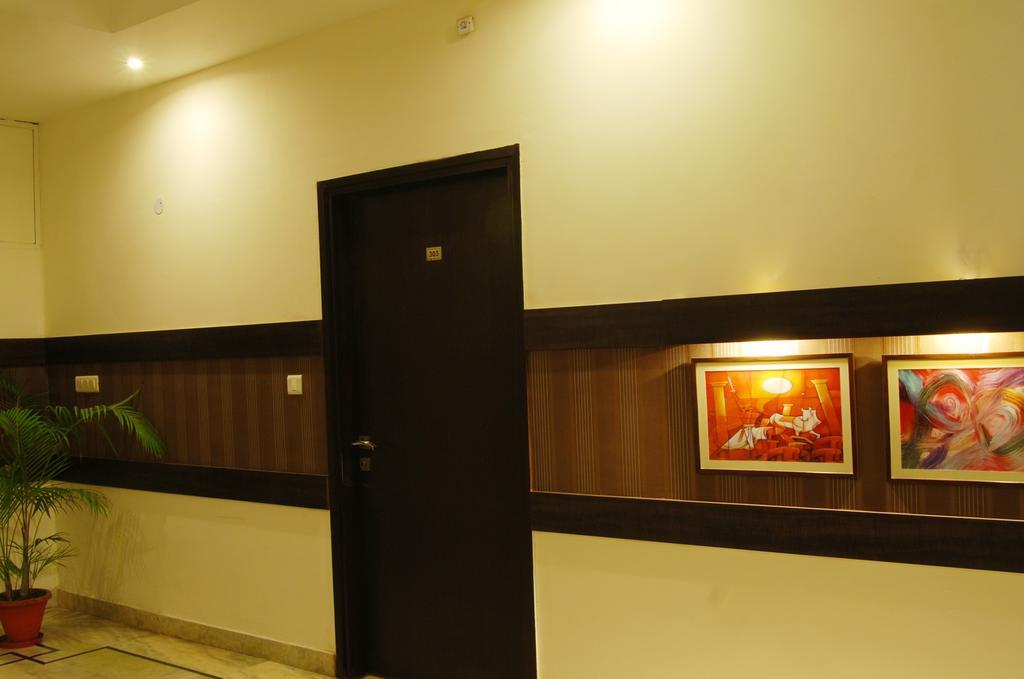 Hotel Deer Parkk Nowe Delhi Zewnętrze zdjęcie