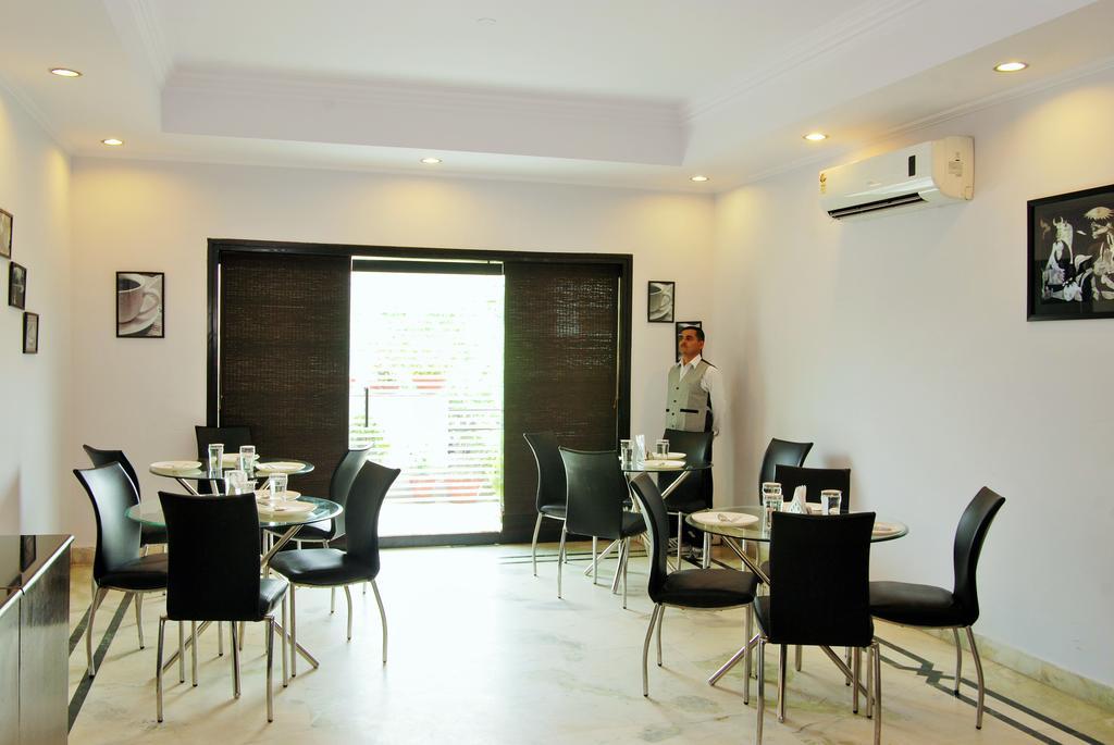 Hotel Deer Parkk Nowe Delhi Zewnętrze zdjęcie