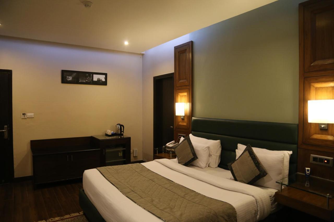 Hotel Deer Parkk Nowe Delhi Zewnętrze zdjęcie