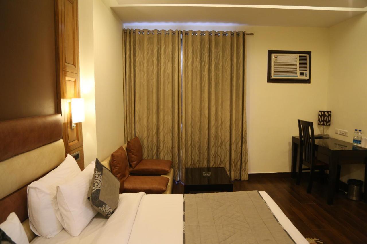 Hotel Deer Parkk Nowe Delhi Zewnętrze zdjęcie