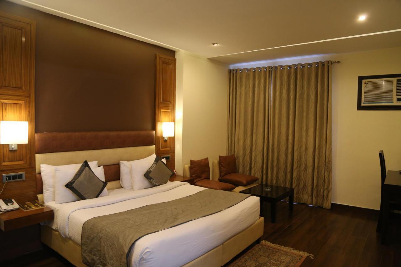 Hotel Deer Parkk Nowe Delhi Zewnętrze zdjęcie